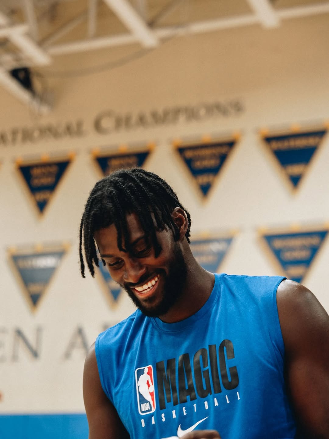 艾萨克In, div, AA