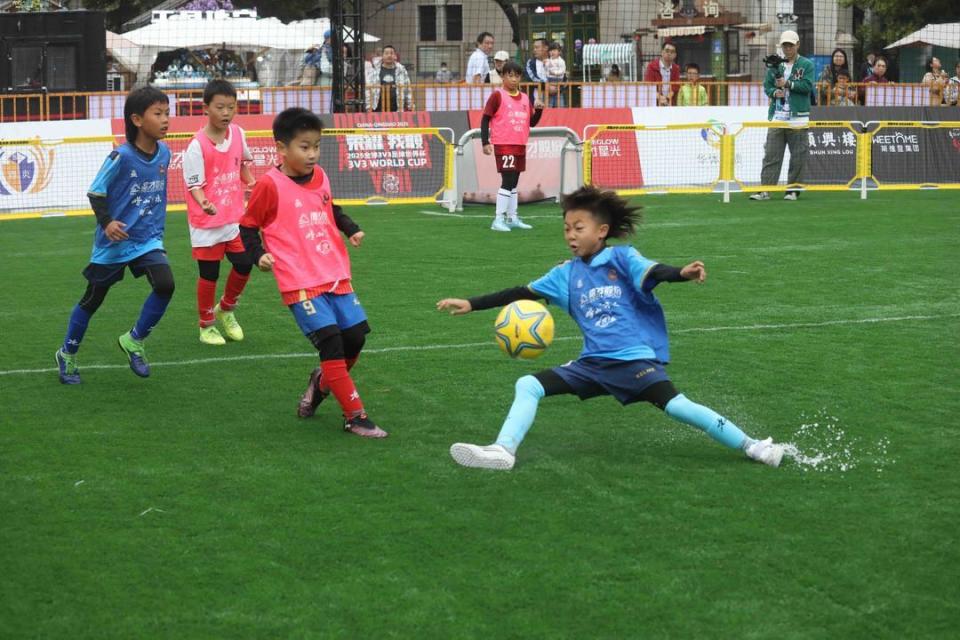 促进体育产, 青岛澳门路